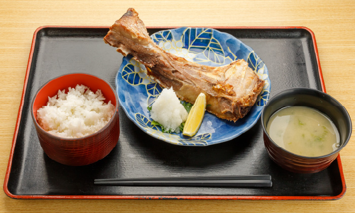 まぐろカマ焼き