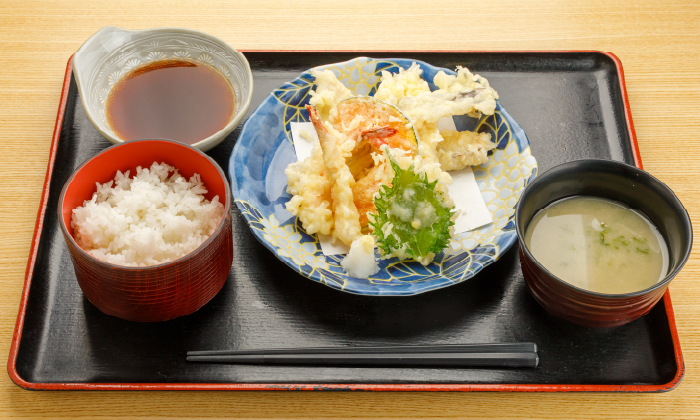 天ぷら盛り合わせ定食